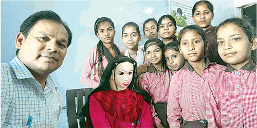 बच्चे और (AI) टीचर 'सुमन मैडम'